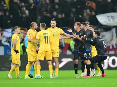 Scene ULUITOARE la România - Kosovo. Oaspeții fug de pe stadion în prelungiri. Care a fost motivul? - Foto: Profimedia Images