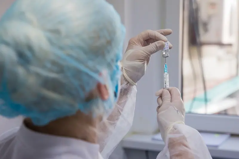 De mâine începe vaccinarea anti-COVID cu Pfizer pentru 156.000 de persoane vulnerabile. Sursă imagine: Inquam Photos - Costin Dincă