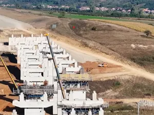 VIDEO Cum arată cel mai spectaculos viaduct de pe Autostrada Transilvania: E făcut de români - Foto: Captură video