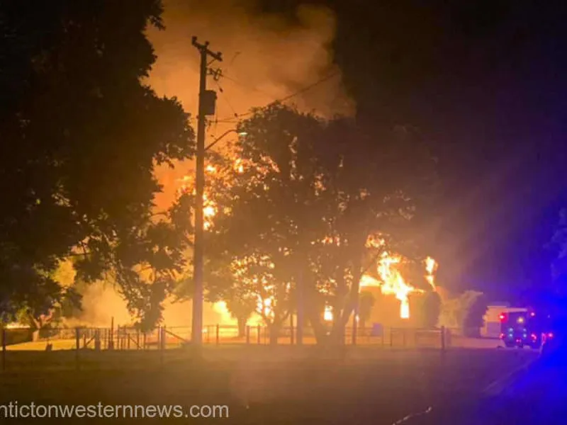 4 biserici catolice din Columbia Britanică, incendiate. / Foto: agerpres.ro