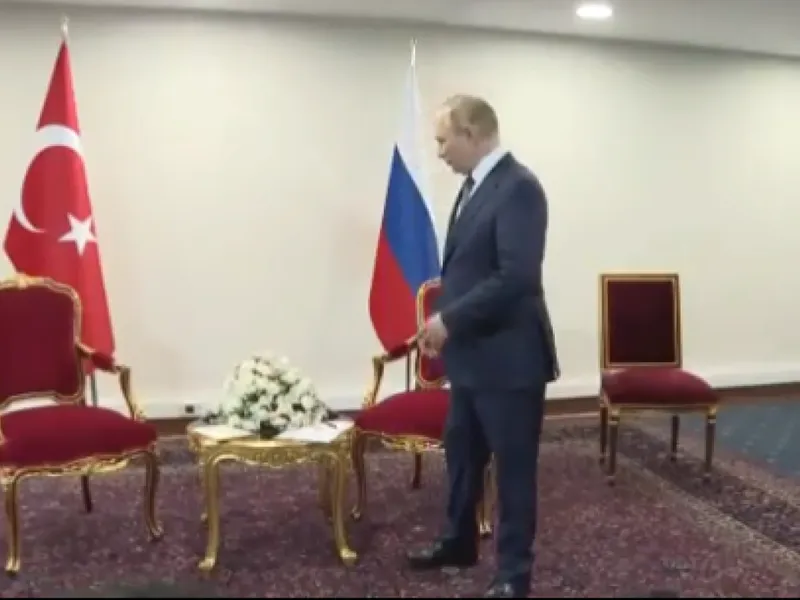 VIDEO Putin, umilit de Erdogan. A așteptat singur, în picioare venirea liderului de la Ankara/FOTO: Captura video