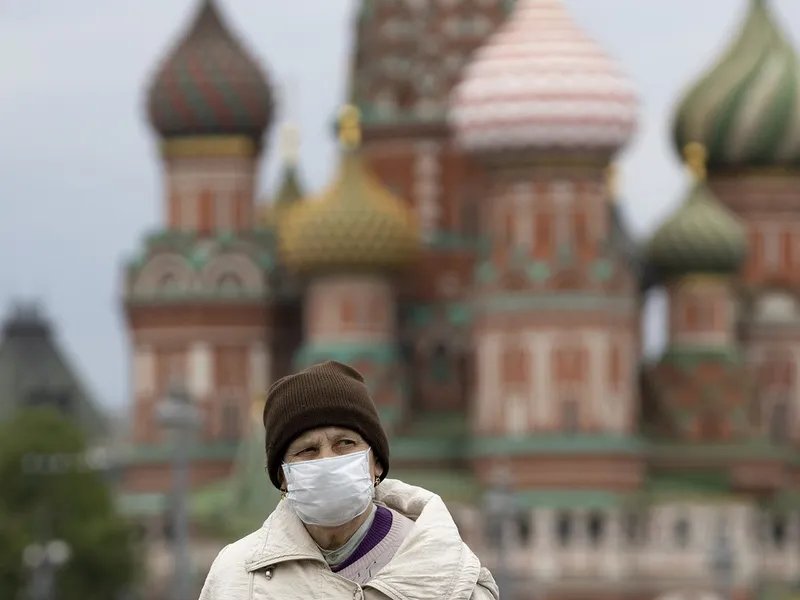 Rușii au acces fără probleme la vaccin-uri anti-COVID. / Foto: politico.com