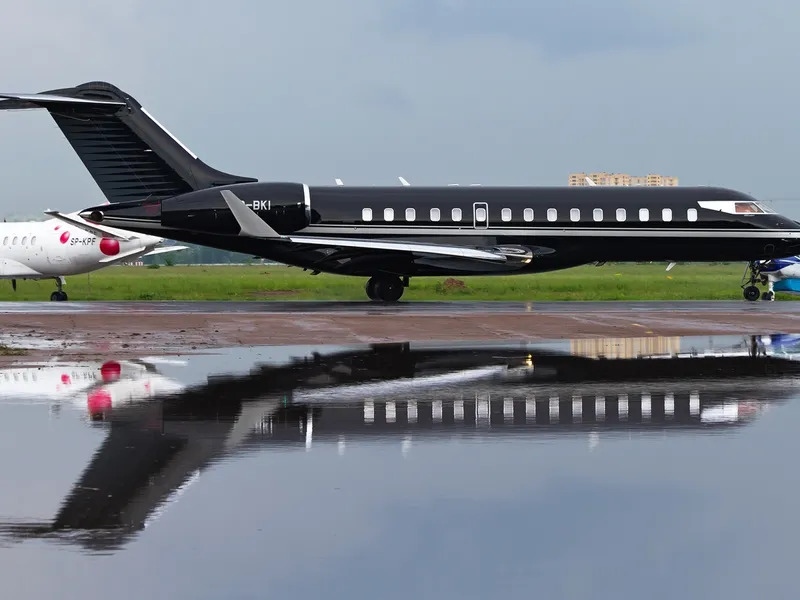 Bombardier BD-700-1A10 Global Express XRS - FOTO: Wikimedia