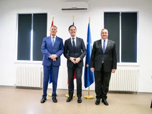 Premierul Regatului Ţărilor de Jos, Mark Rutte, Președintele Klaus Iohannis și Premierul Nicolae Ciucă