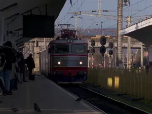 Zeci de minute de întârzieri ale trenurilor din cauza caniculei. Șinele aveau și 80 grade celsius  - Foto: Arhiva / imagine rol ilustrativ