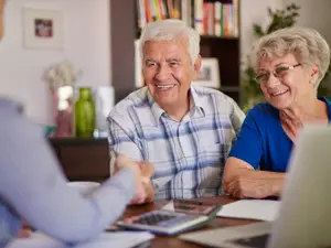 SURSE În ce ordine se trimit deciziile cu pensia recalculată? De ce unii pensionari NU le vor primi? - Foto: Freepik