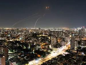 VIDEO Alertă în Israel! „Plouă” cu rachete, Iron Dome a fost activat. SUA mută un portavion - Foto: Profimedia Images/ Imagine cu caracter ilustrativ