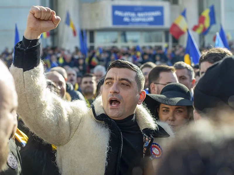 Moțiunea de cenzură, amânată. Șoșoacă îl acuză pe George Simion de trădare - Foto: INQUAM PHOTOS/Nichita Cojocea