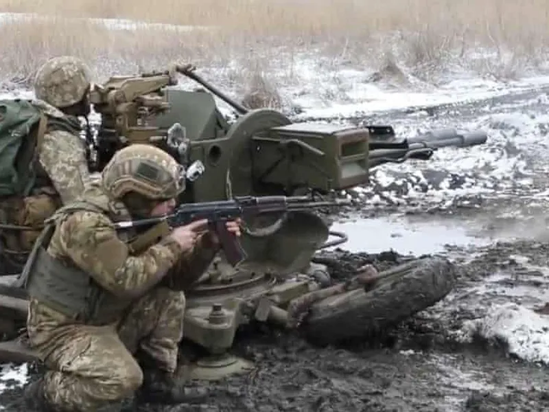 Se dau lupte grele la Nord-Vest de Kiev. Ucrainenii țin piept eroic în fața invadatorilor ruși/FOTO: The Guardian