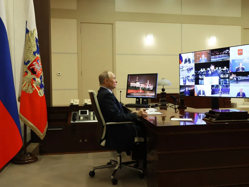 Vladimir Putin participă by remote la un summit - Foto: Profimedia Images