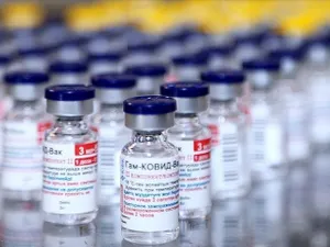 Cine s-a vaccinat cu vaccinul rusesc Sputnik V a făcut-o degeaba. Nu poate intra în Ucraina. / Foto: aa.com.tr