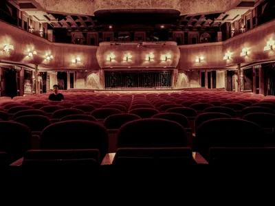 De ce a fost eliminat scaunul cu cifra 13 dintr-un teatru din România? Spectatorii au decis Foto: Pexels (fotografie cu caracter ilustrativ)