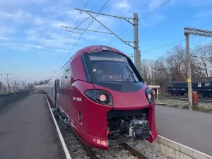 Primul tren electric nou luat de CFR în 30 ani pleacă cu 1 an întârziere. București-Brașov: 2,5 ore - Foto: ARF - Imagine cu rol ilustrativ