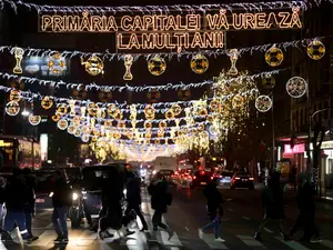 Cât vor costa luminițele de Crăciun în București anul acesta. Doar anumite artere vor fi împodobite Foto: captură video DIGI24