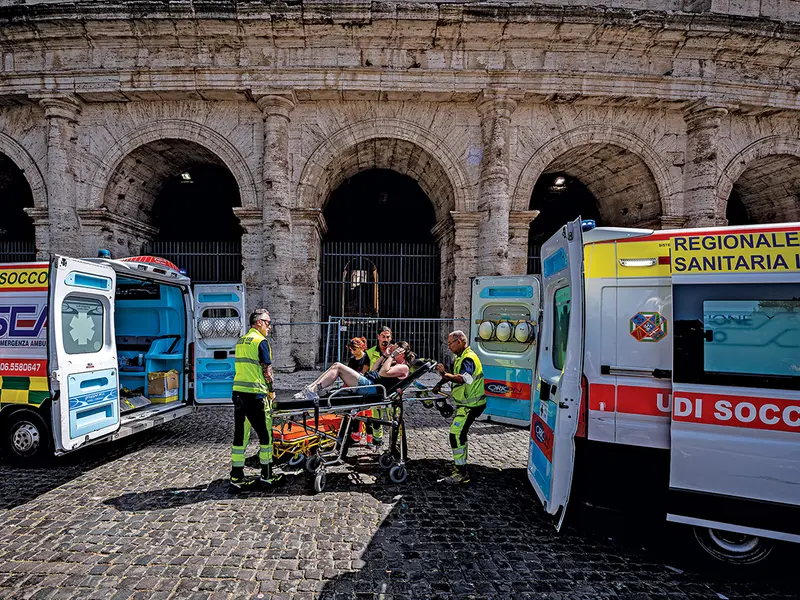 Un val de căldură a lovit turiștii din Roma