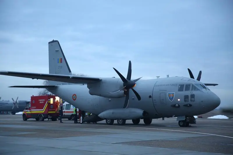 Aeronava C27J Spartan care transportă pacienți/FOTO: Facebook