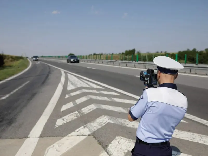 Sancțiunea primită de un șofer român pe autostradă după ce a fost prins conducând cu 226 km/h - Foto: Arhiva / imagine cu rol ilustrativ