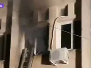 Fumul din incendiul de la Spitalul din Piatra Neamț/FOTO: youtube.com