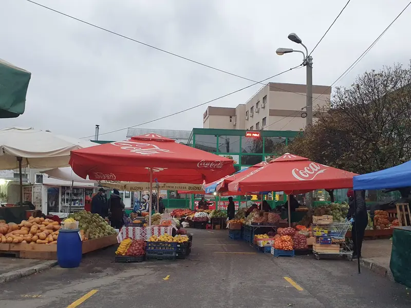 Piețele funcționează în aer liber Foto: NWR