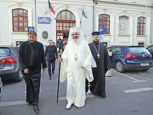 Patriarhul Daniel i-a îndemnat pe români de mai multe ori să iasă la vot