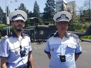 Polițiștii Beinur și Adrian au avut inspirația să oprească ciruclația atunci când și-au dat seama ce se întâmplă Foto: Politia Romana/Facebook