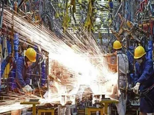 Preţurile producţiei industriale au crescut cu 46,6% din mai 2021 până în mai 2022. / Foto: financialexpress.com