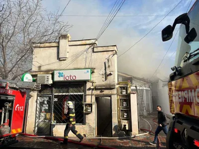 Incendiu devastator în România: 9 proprietăți afectate. Intervenție de amploare cu 43 de pompieri: FOTO - ISU Galați(imagine cu rol ilustrativ)