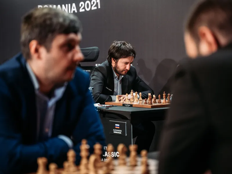 Marele Maestru Internațional Bologan, prima mutare în Runda a VI-a a Superbet Chess Classic Romania 2021/FOTO: Superbet Chess Classic Romania 2021