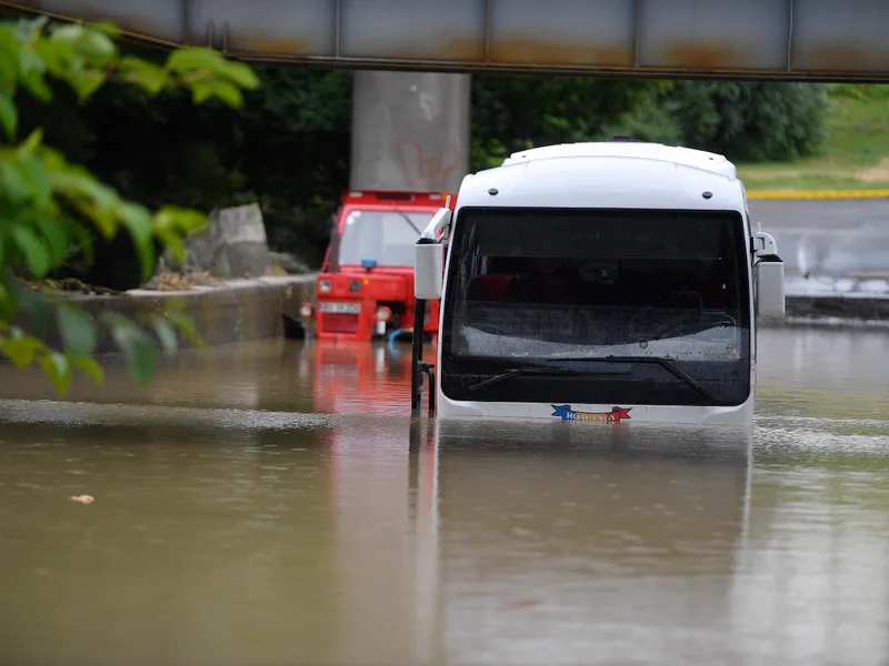 Autoritățile se pregătesc pentru urgia viiturilor - FOTO Inquam Photos / Alex Nicodim