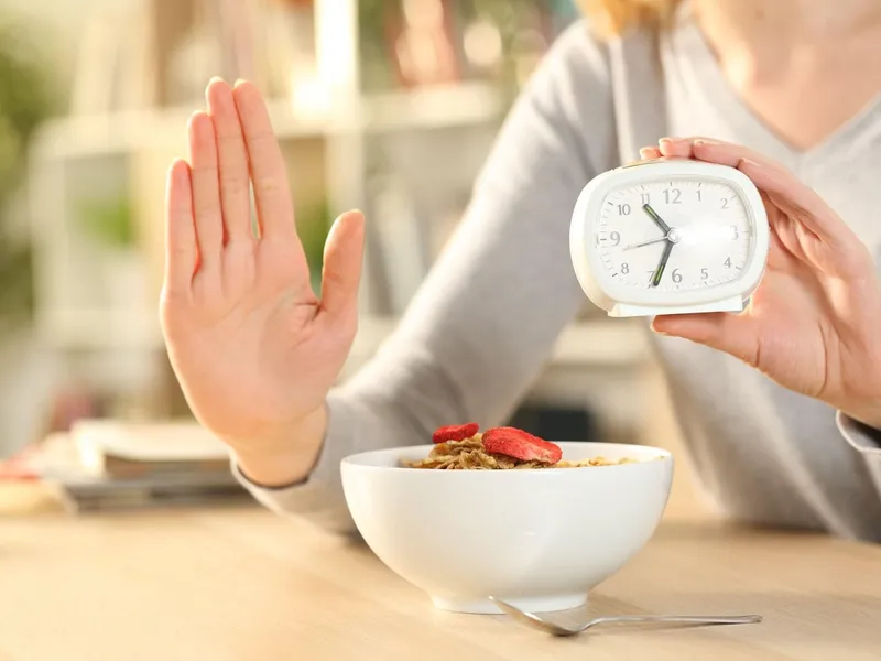 Postul intermitent, risc de cancer de colon. Ce să nu mănânci dacă urmezi acest stil alimentar - Foto: Profimediaimages.ro (Imagine cu rol ilustrativ)