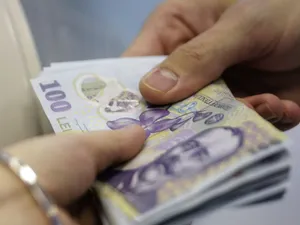 Guvernul majorează impozitul pe dividende la 10%. Premierul Ciolacu promisese că nu măreşte taxele - Foto: INQUAM PHOTOS/Octav Ganea