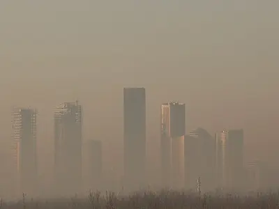 Furtuna de nisip din Beijing a înrăutăţit poluarea provocată de om/FOTO: Getty