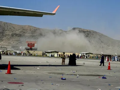 Haos la Kabul: SUA și aliații au pierdut orice control în teren. Evacuările, sistate fără termen/FOTO: Twitter/Muslim Shirzad