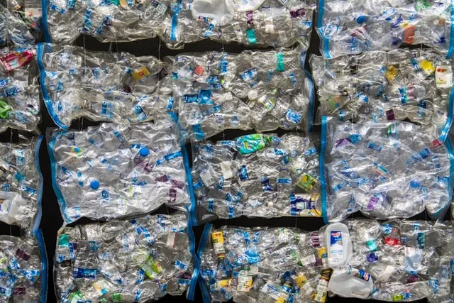 Eurostat: 41% din deșeurile din plastic au fost reciclate în UE, în 2019/FOTO: Unsplash