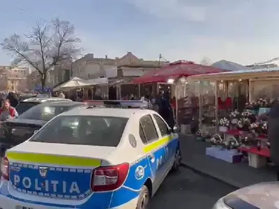 Percheziții la Piața de Flori din București FOTO: captură video amator