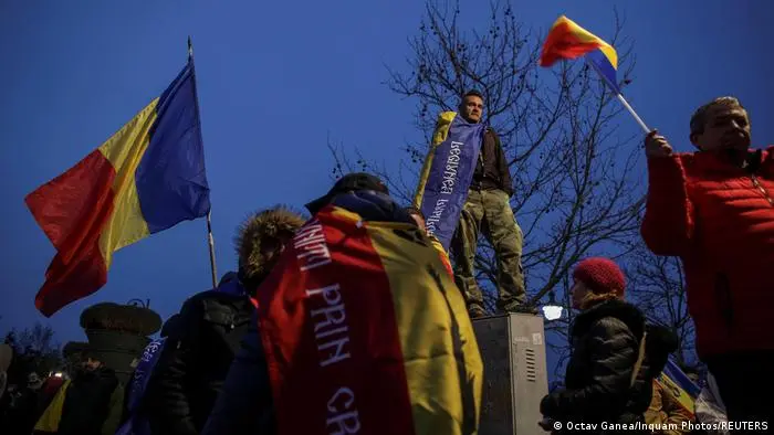 Europenii, tot mai nemulţumiţi de restricţii, ies în stradă. Foto Inquam Photos/Octav Ganea