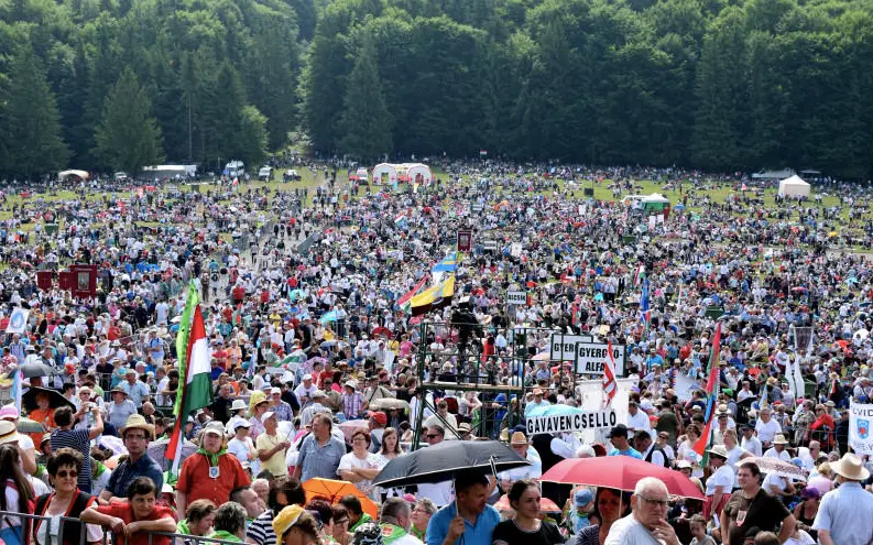 40.000 de pelerini sunt așteptați la Șumuleu Ciuc, cea mai mare adunare catolică din Europa de Est/FOTO: Agerpres