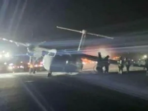 Nouă accident aviatic grav! O aeronavă cu 73 de pasageri s-a prăbușit. Roțile au luat foc pe pistă - Foto: Arhiva