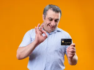 Anunțul de la casa de pensii pentru 2.500.000 de pensionari. În ce zile vor primi bani pe card? - Foto: Freepik