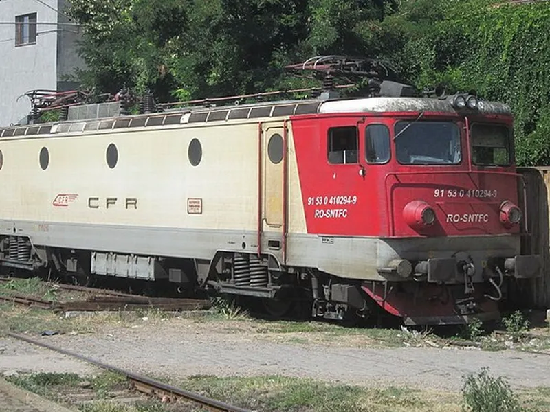 Au tăiat cablurile cablurile de cupru ale locomotivelor puse sub sechestru, în depoul CFR. - Foto: Wikimedia/TrainSimFan/CC BY-SA 4.0