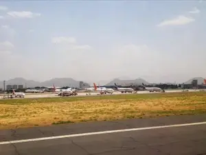 Străinii nu pot ajunge la aeroportul din Kabul/Foto: aa.com.tr