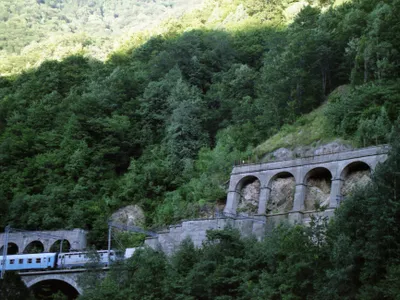 Una dintre cele mai spectaculoase linii de tren din România, inaugurată acum 75 de ani - Foto: Facebook/CFR- Istorie și cotidian