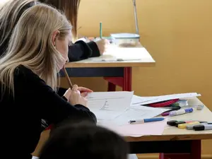 Ministerul Educației a majorat cu 30% sumele acordate pentru examene. Cât ia un profesor per lucrare - Foto: Profimedia Images - Caracter ilustrativ