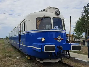 Linia București - Giurgiu, redeschisă cu un automotor Malaxa de 80 de ani. Are motor Maybach - Foto: Facebook