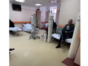 La „Matei Balș”, pacienții stau pe holuri cu tuburi de oxigen ușor inflamabile. Foto Buletin.de