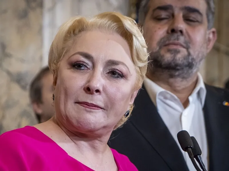 Dăncilă, împinsă pe scări de Ciolacu/FOTO: news.ro