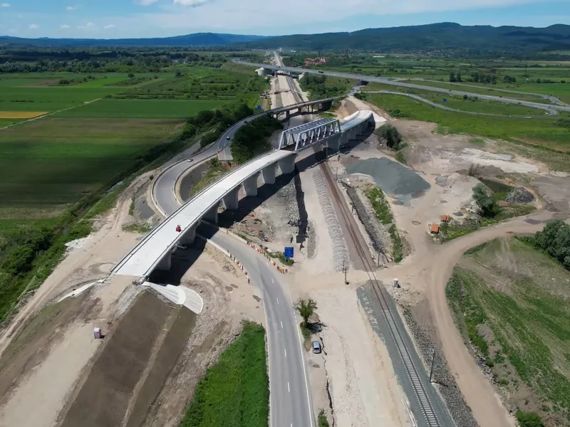 Scumpirile pun în pericol construcția de drumuri. / Foto: Asociația Pro Infrastructură, Facebook