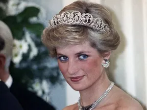 Haine și accesorii ale prințesei Diana vor fi scoase la vânzare. De la ce preț pornesc? - Foto: Profimedia Images / imagine cu caracter ilustrativ