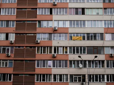 9.000 lei amendă pentru locuitorii care fac aceste lucrări la bloc. Mai mulți locatari amendați! - Foto: Profimedia Images