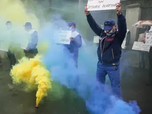 Publisind protestează luni în faţa Ministerului Muncii/FOTO: Inquam Photos/Octav Ganea